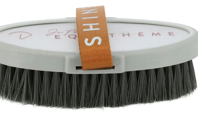 Equitheme Je t'aime blød strigle - grå